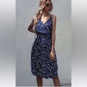 Light and flowy navy blue Dalmatian print dress size small